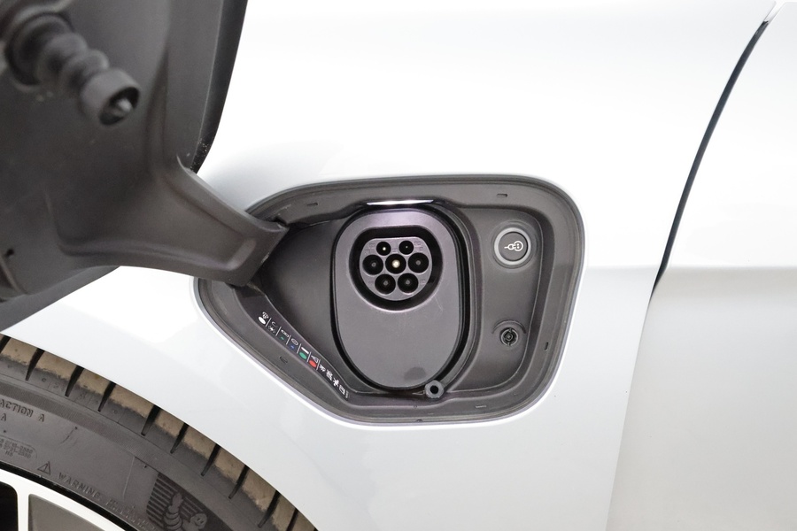 Porsche Taycan vaihtoauto