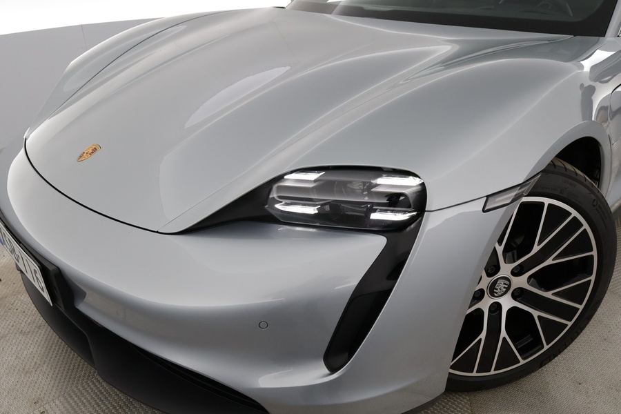 Porsche Taycan vaihtoauto