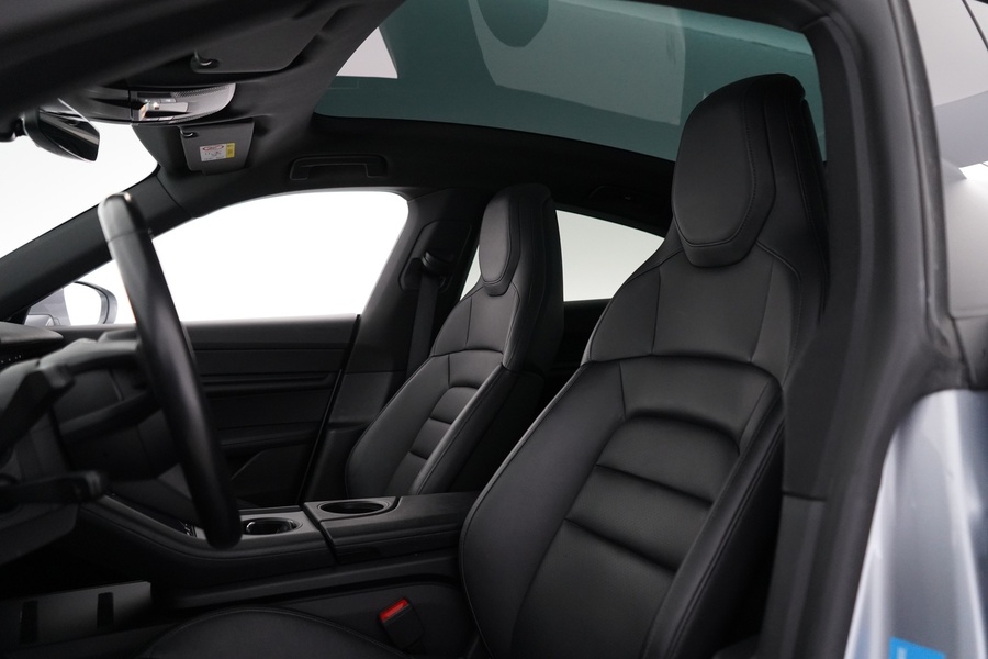 Porsche Taycan vaihtoauto