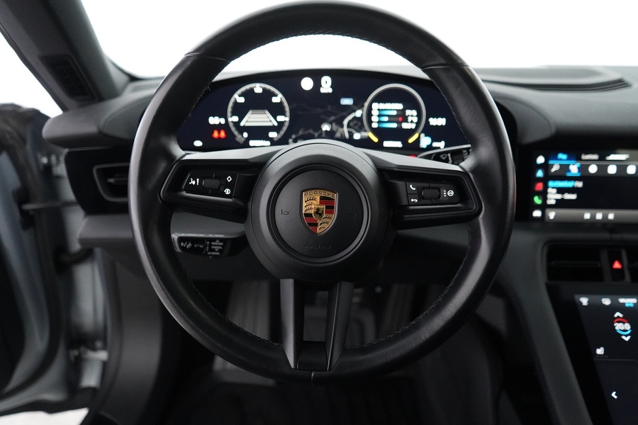 Porsche Taycan vaihtoauto