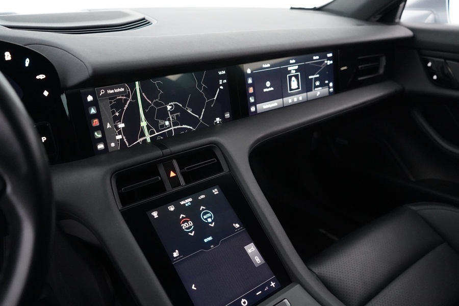 Porsche Taycan vaihtoauto