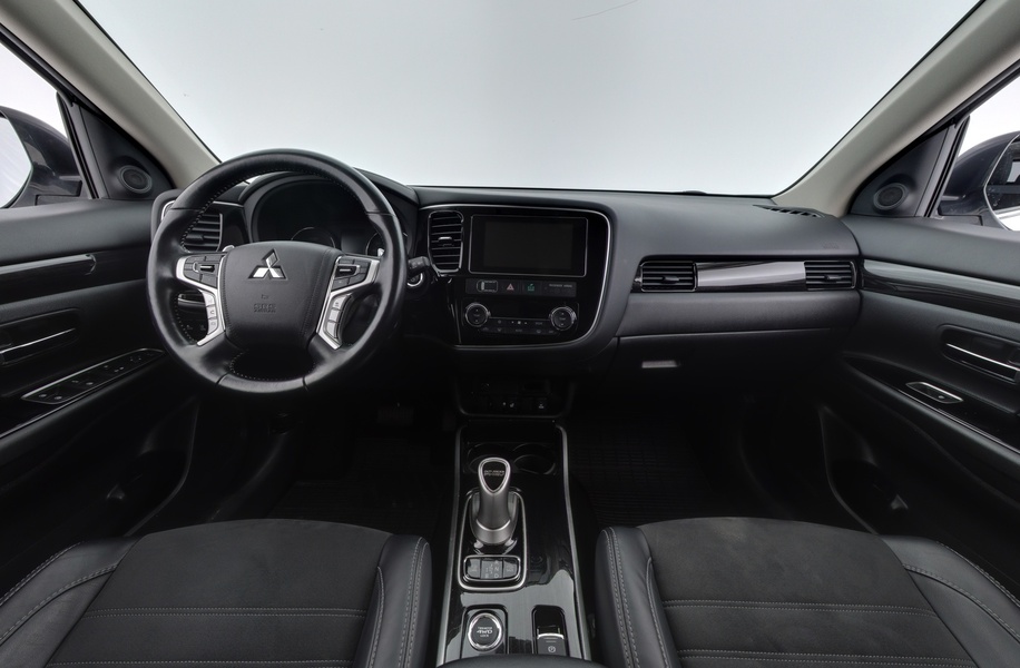 Mitsubishi Outlander PHEV vaihtoauto