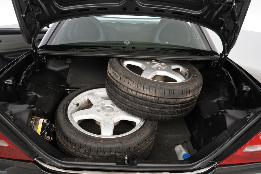 Mercedes-Benz SLK vaihtoauto