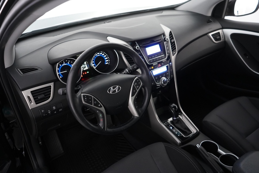 Hyundai i30 5d vaihtoauto