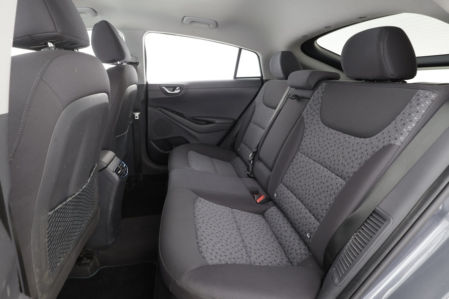 Hyundai IONIQ plug-in vaihtoauto