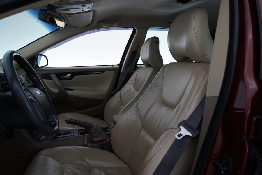 Volvo V70 vaihtoauto