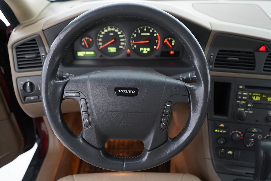 Volvo V70 vaihtoauto