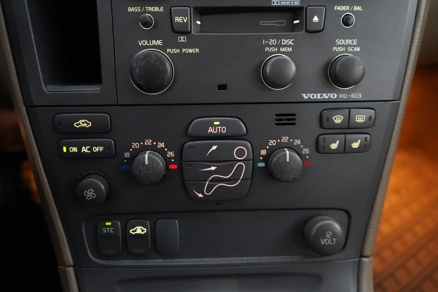 Volvo V70 vaihtoauto