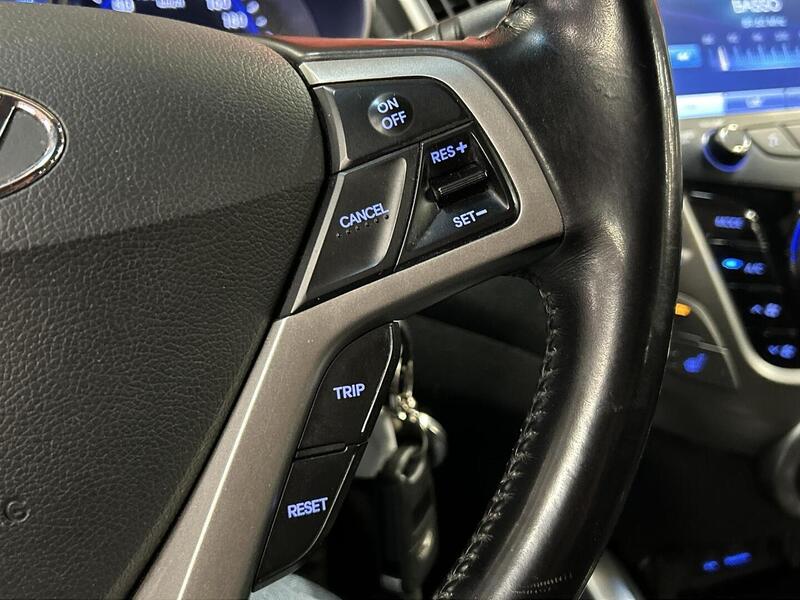 Hyundai Veloster vaihtoauto