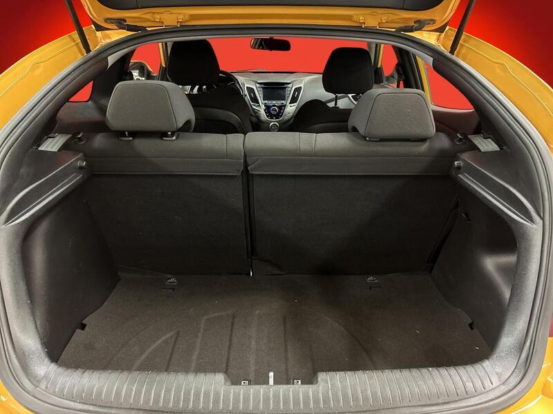 Hyundai Veloster vaihtoauto