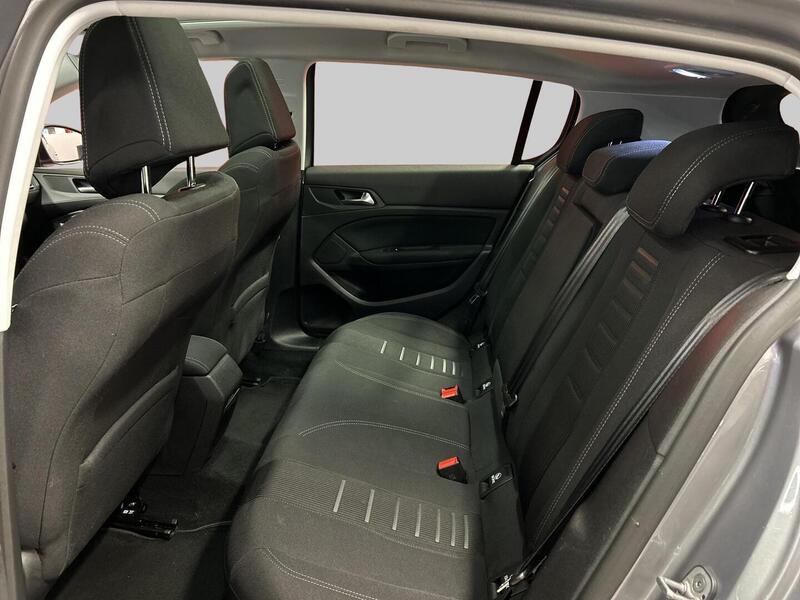 Peugeot 308 vaihtoauto