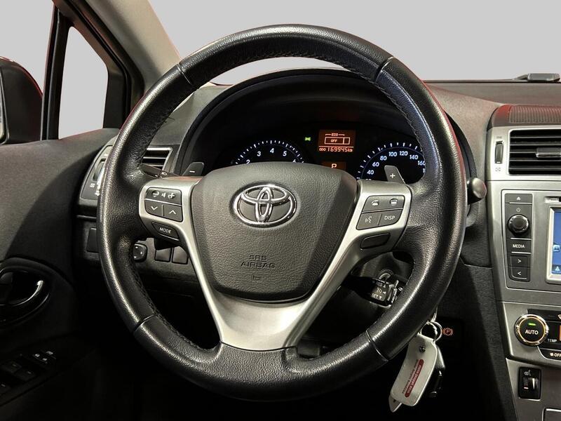 Toyota Avensis vaihtoauto