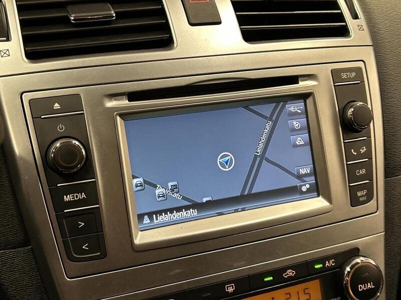 Toyota Avensis vaihtoauto