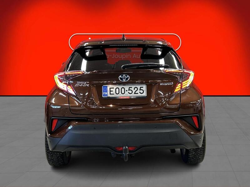 Toyota C-HR vaihtoauto