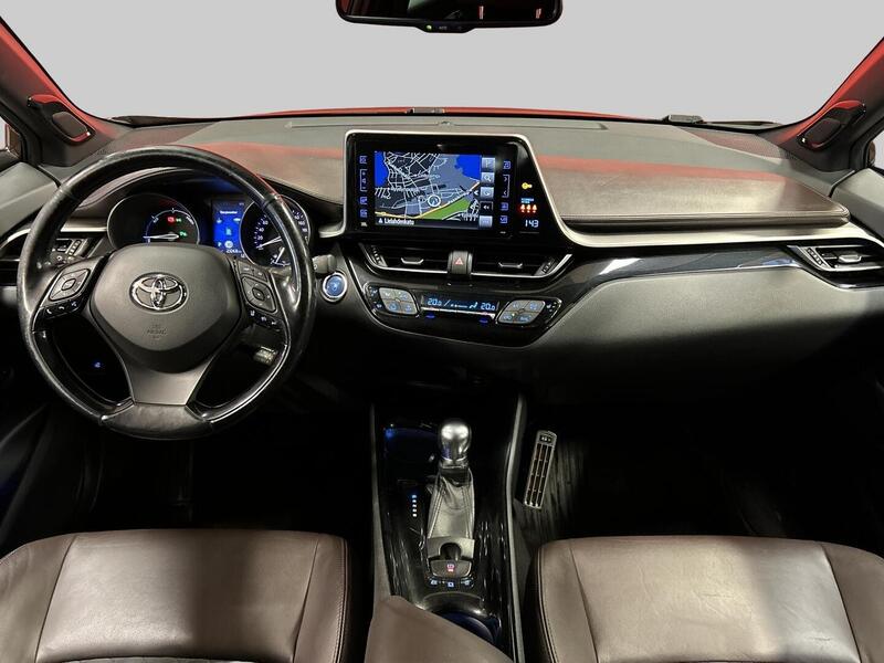 Toyota C-HR vaihtoauto