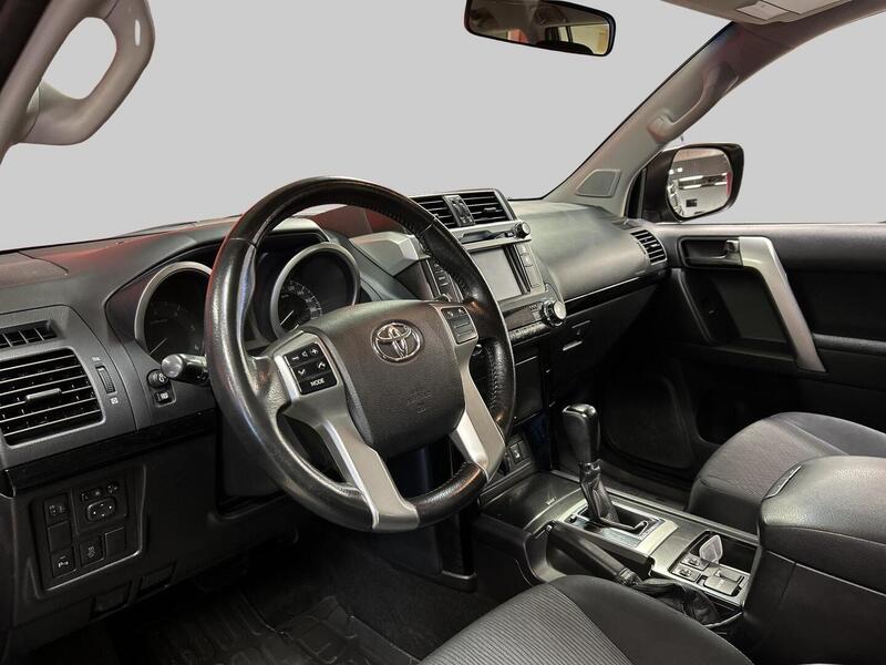 Toyota Land Cruiser vaihtoauto