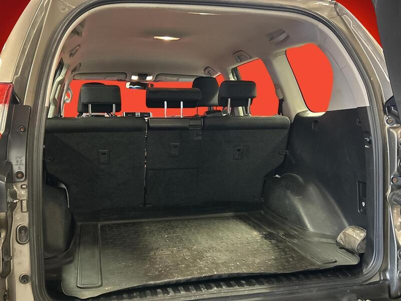 Toyota Land Cruiser vaihtoauto