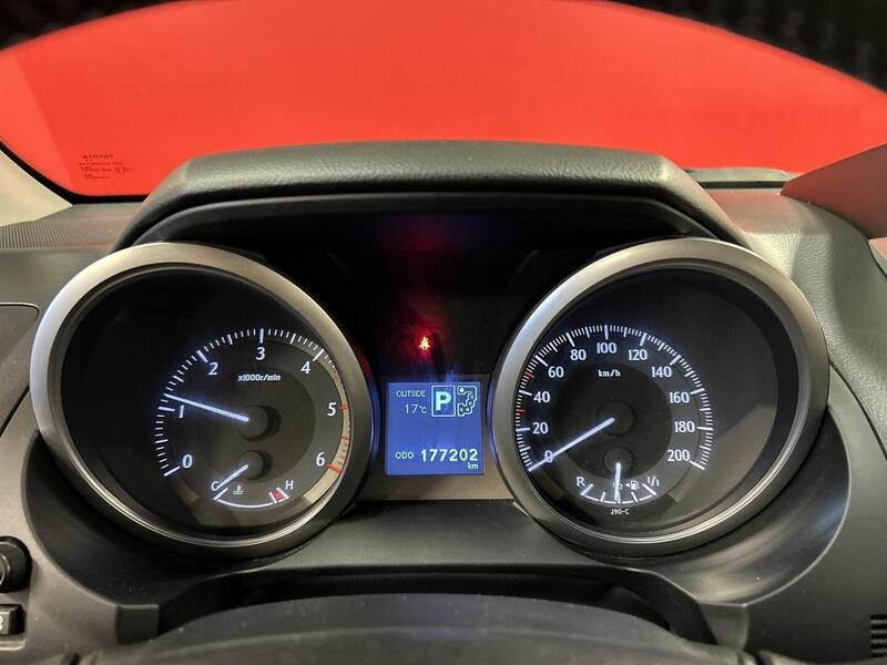 Toyota Land Cruiser vaihtoauto