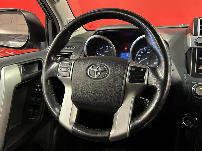 Toyota Land Cruiser vaihtoauto