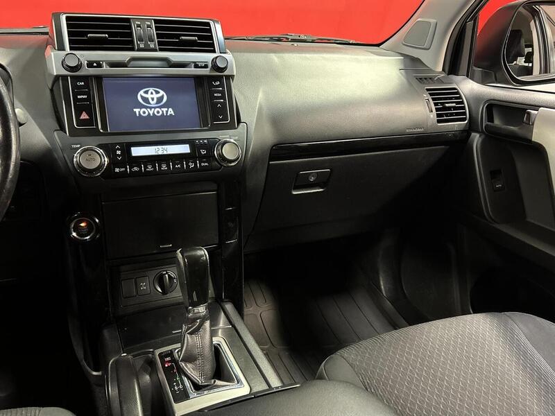 Toyota Land Cruiser vaihtoauto