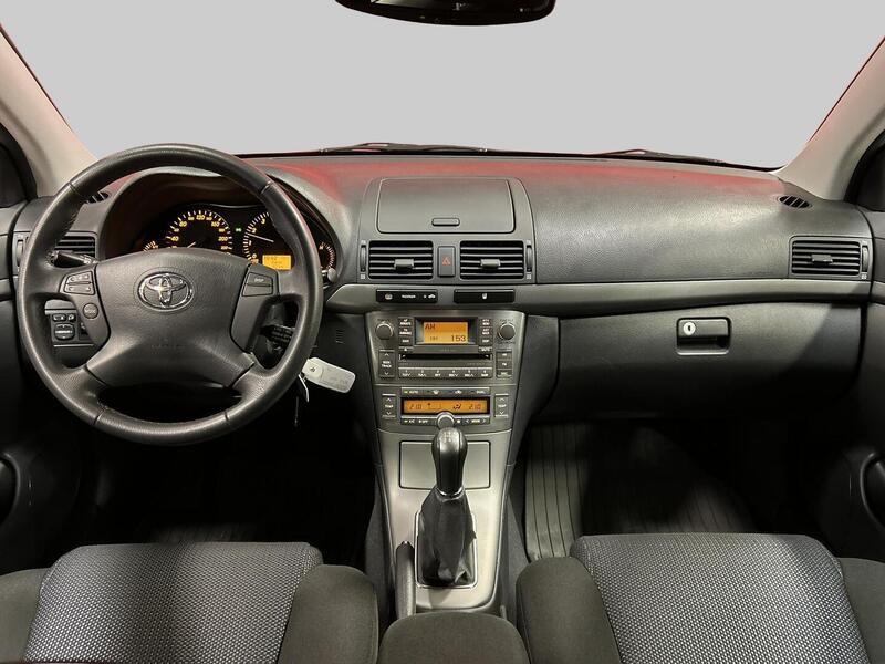 Toyota Avensis vaihtoauto