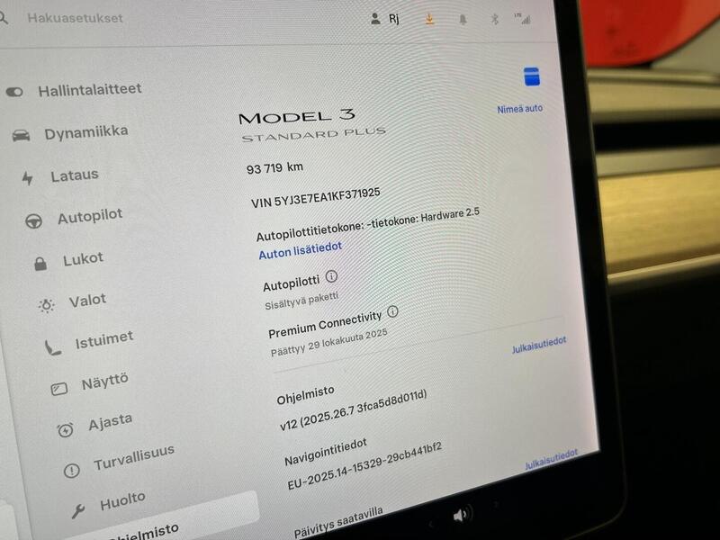 Tesla Model 3 vaihtoauto