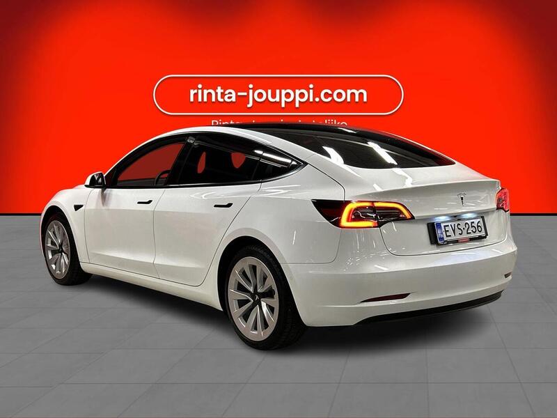 Tesla Model 3 vaihtoauto