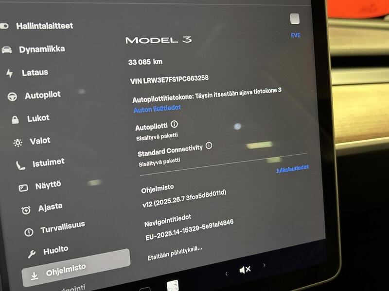Tesla Model 3 vaihtoauto