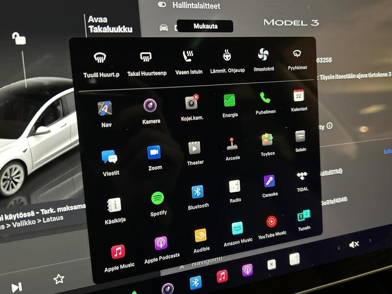 Tesla Model 3 vaihtoauto