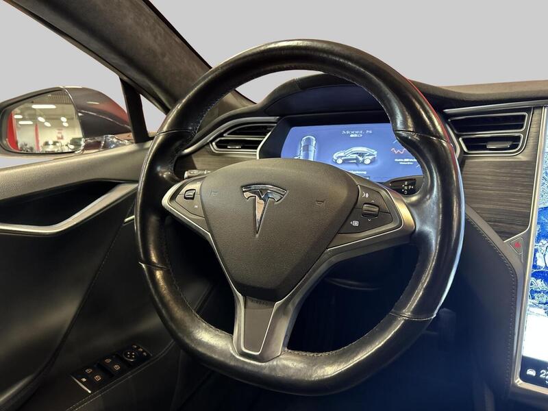 Tesla Model S vaihtoauto
