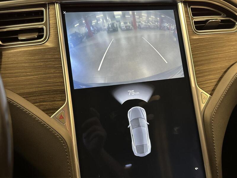 Tesla Model S vaihtoauto