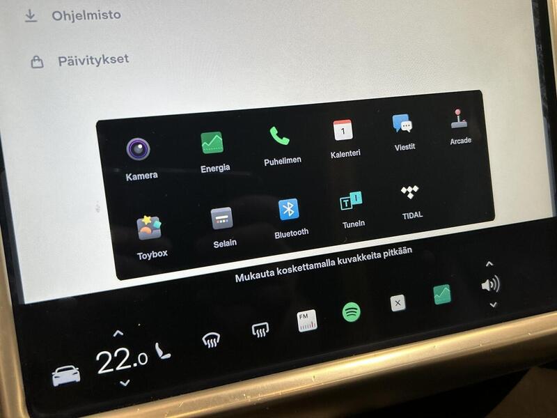 Tesla Model S vaihtoauto