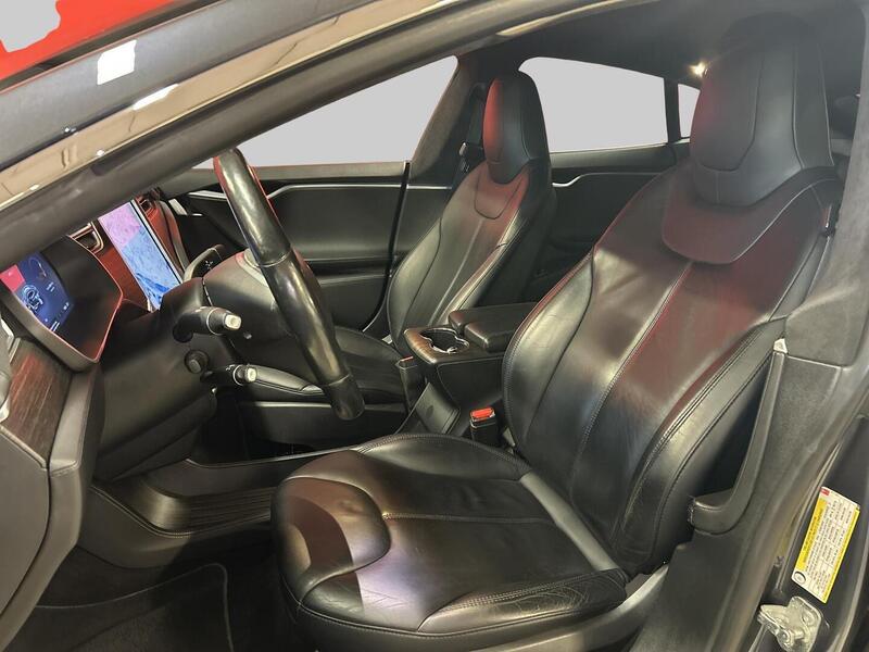 Tesla Model S vaihtoauto