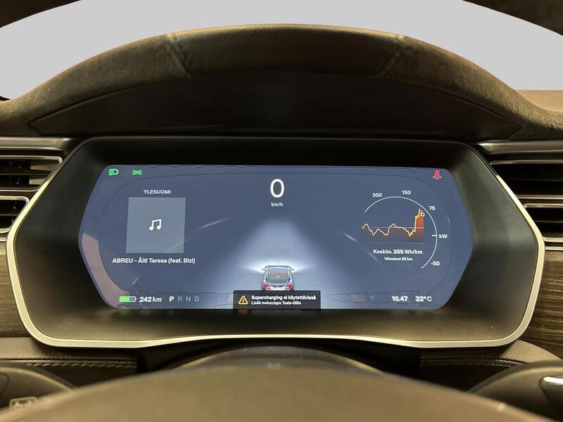 Tesla Model S vaihtoauto