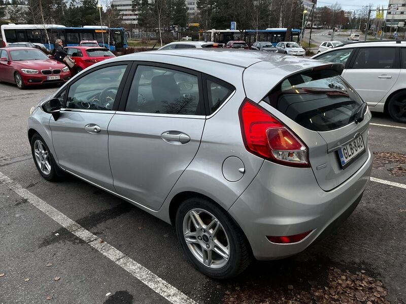 Ford Fiesta vaihtoauto