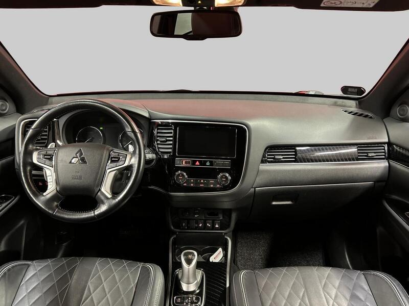Mitsubishi Outlander PHEV vaihtoauto
