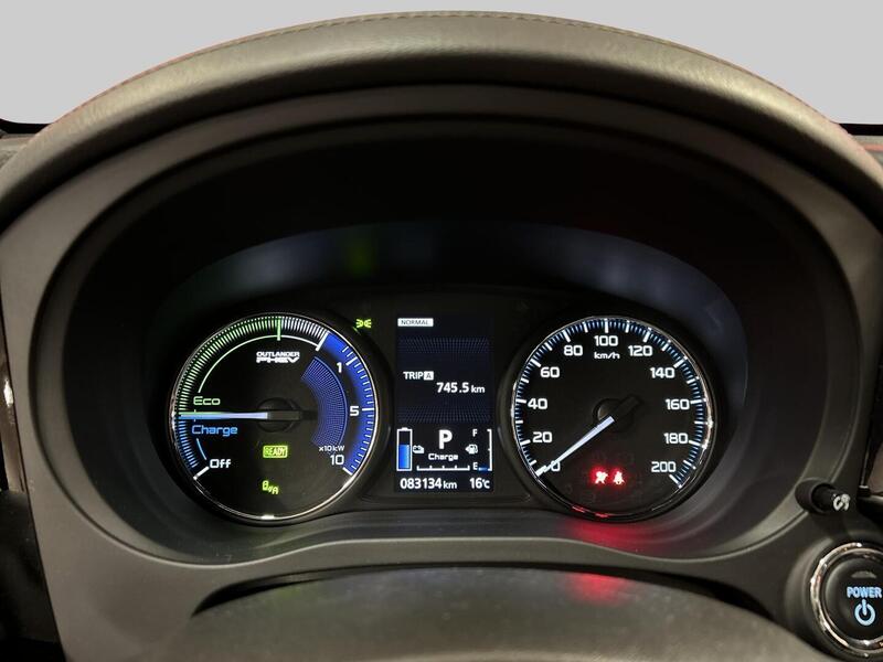 Mitsubishi Outlander PHEV vaihtoauto