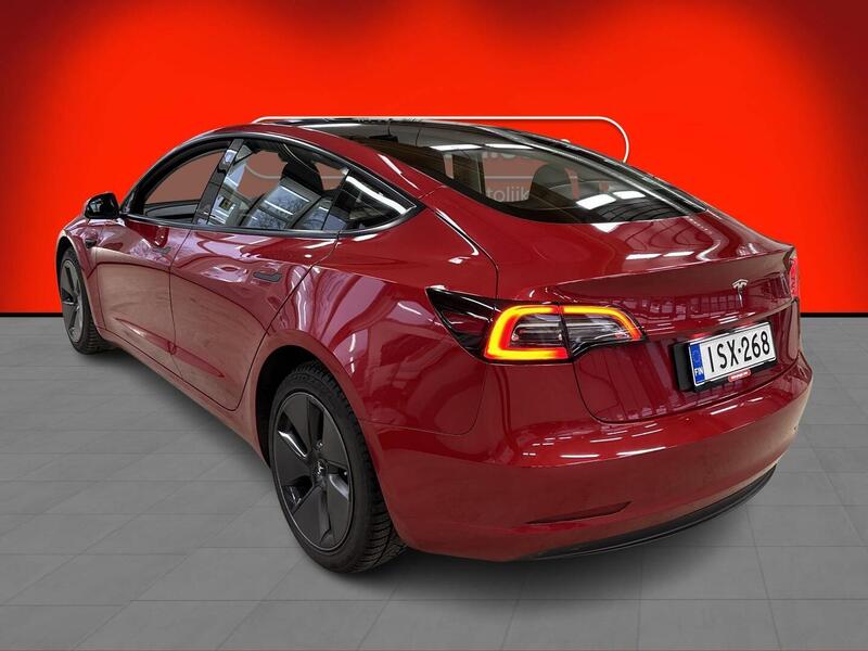 Tesla Model 3 vaihtoauto