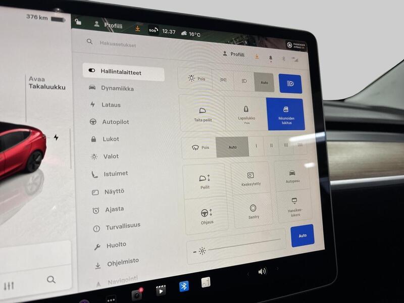 Tesla Model 3 vaihtoauto