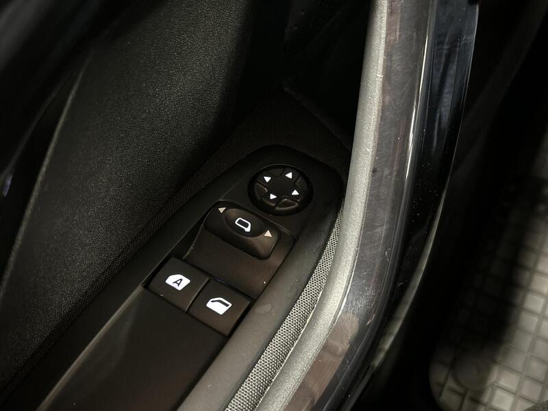 Peugeot 208 vaihtoauto