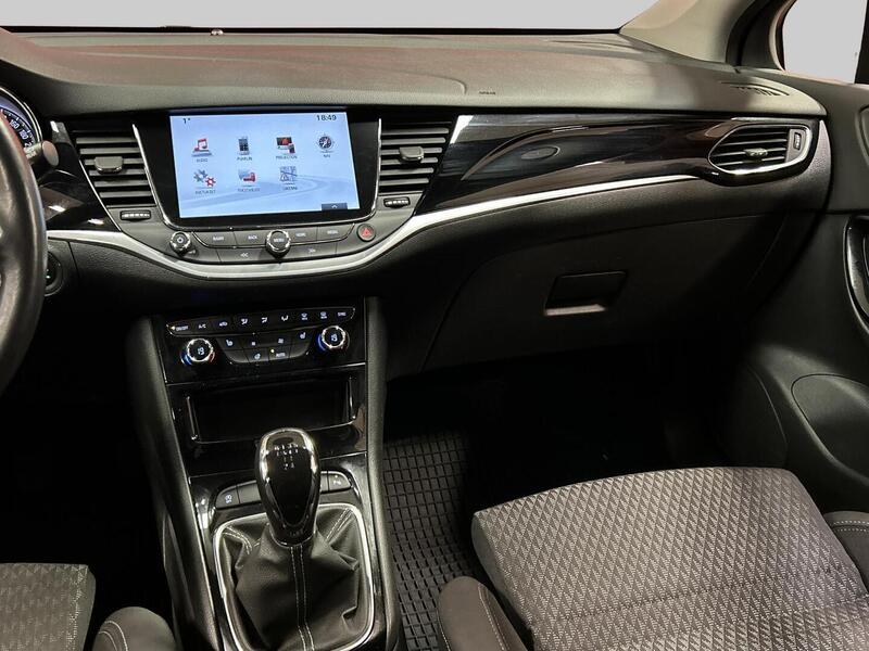 Opel Astra vaihtoauto