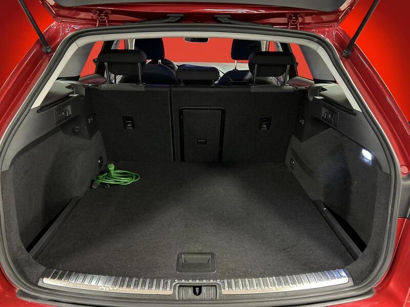 SEAT Leon ST vaihtoauto