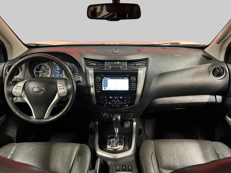 Nissan Navara vaihtoauto