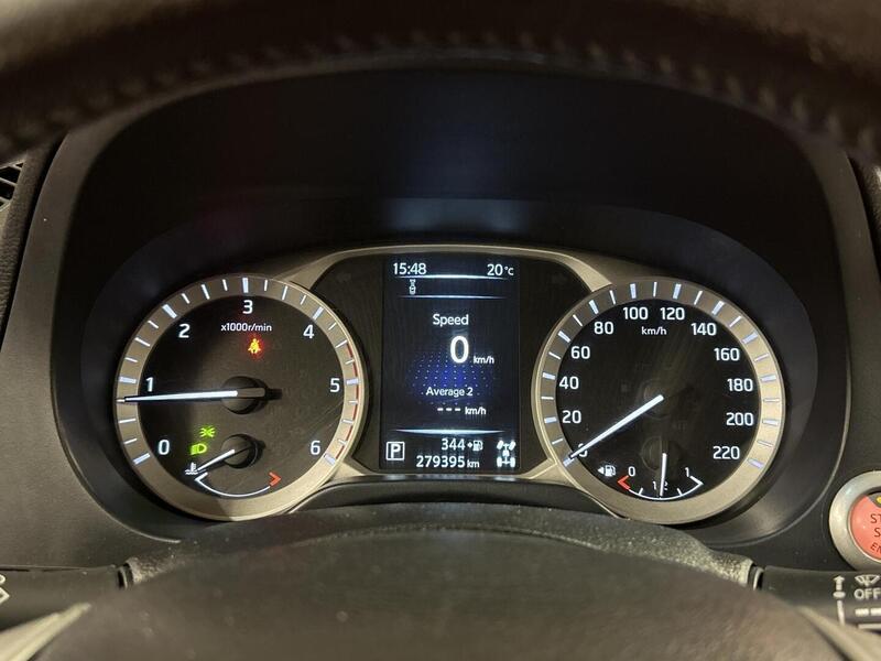 Nissan Navara vaihtoauto