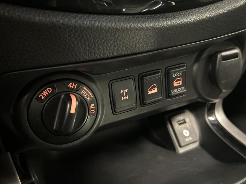 Nissan Navara vaihtoauto