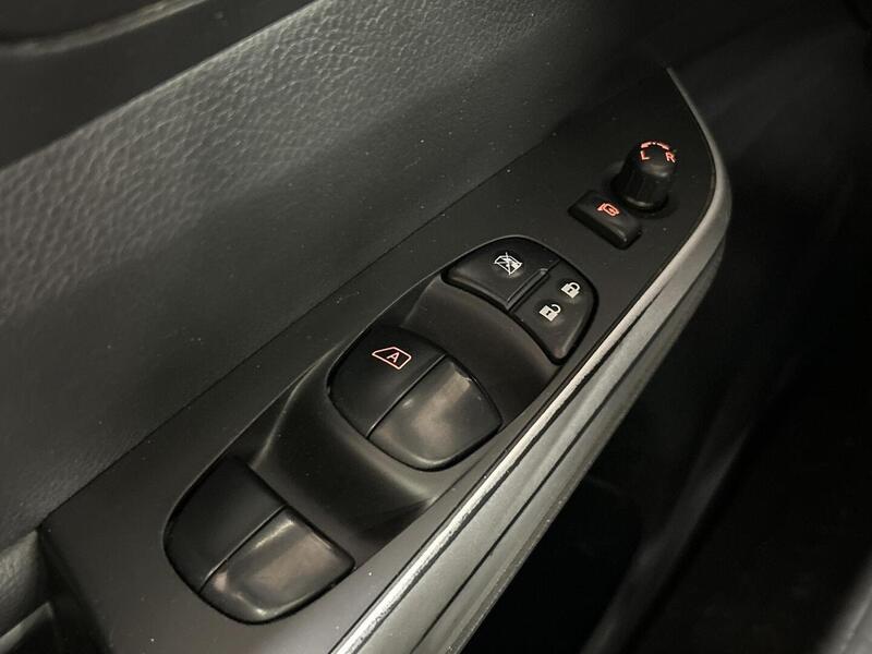 Nissan Navara vaihtoauto