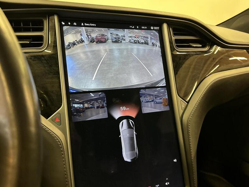 Tesla Model S vaihtoauto