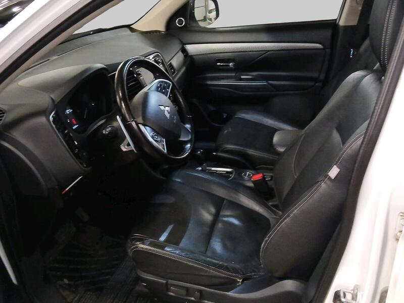 Mitsubishi Outlander vaihtoauto