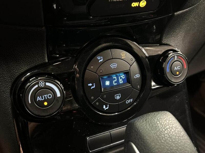 Ford Fiesta vaihtoauto