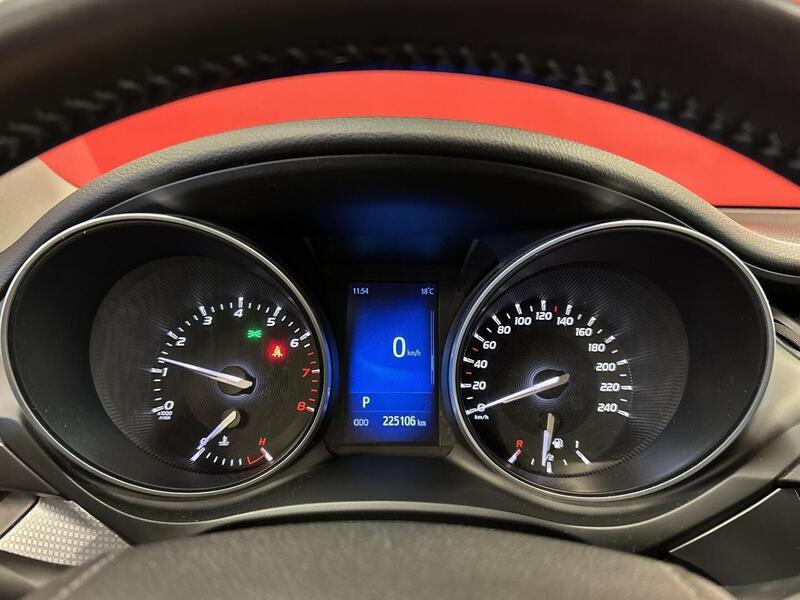 Toyota Avensis vaihtoauto